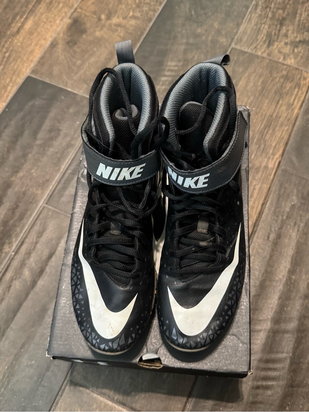 EUC Nike Force Savage Shark Football Cleats